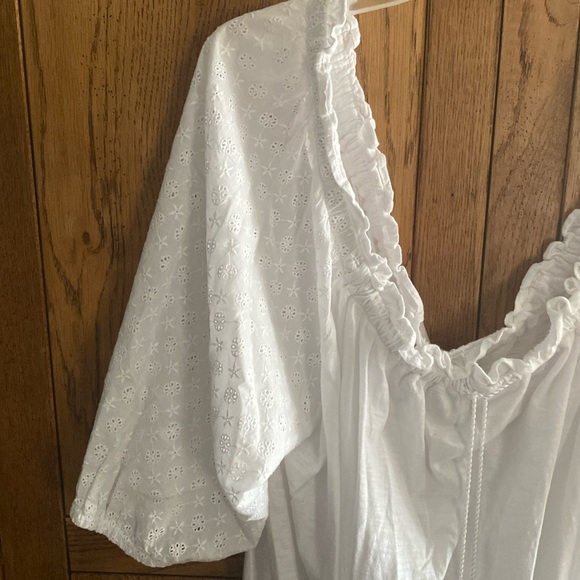 Lauren Ralph Lauren Women’s White Cotton Blouse with Eyelet Sleeves & Peplum NWT - Picture 5 of 9